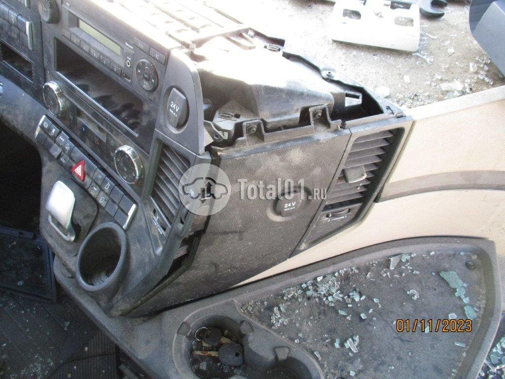 Фото Mercedes-Benz Actros 1851 646