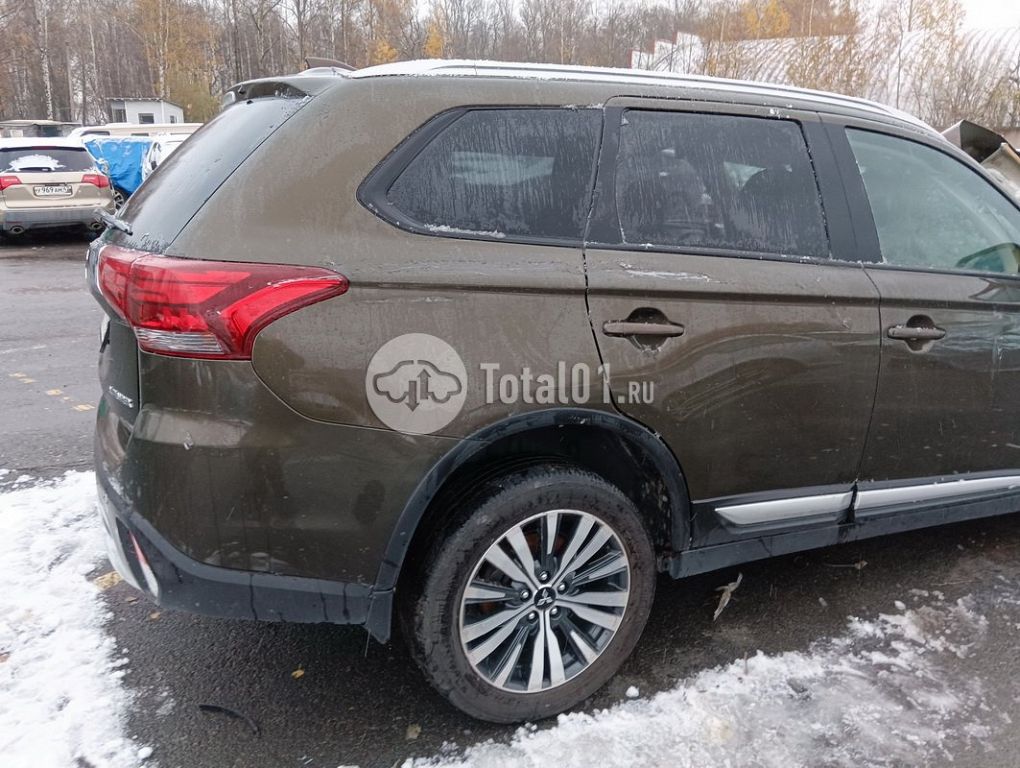 Фото Mitsubishi Outlander 42