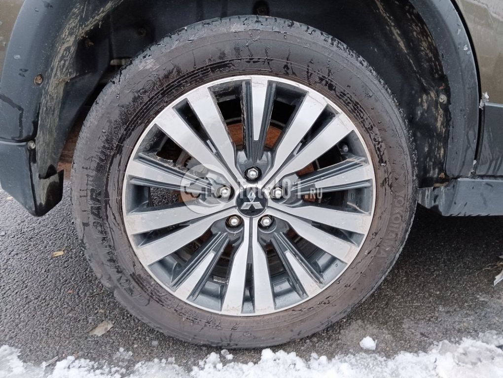 Фото Mitsubishi Outlander 160