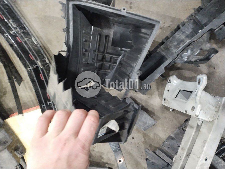 Фото Geely Coolray 26
