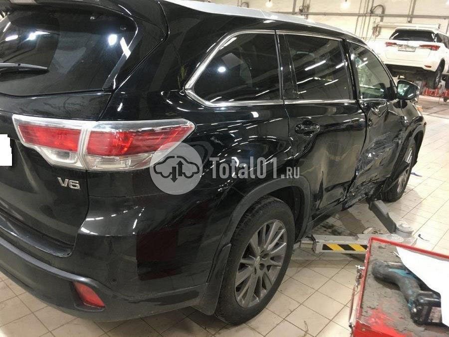 Фото Toyota Highlander 6