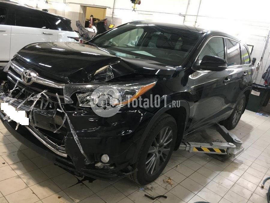 Фото Toyota Highlander 10
