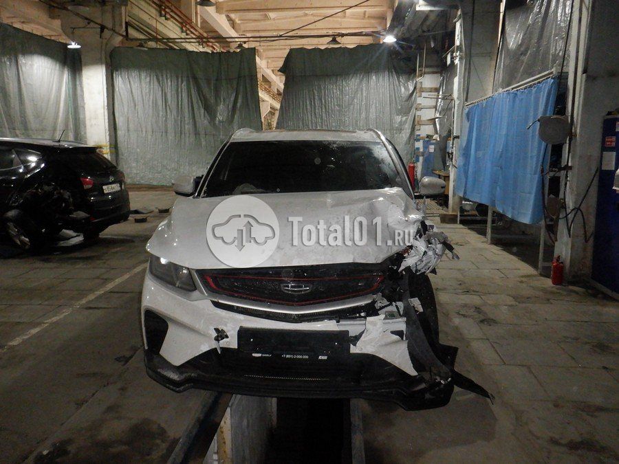 Фото Geely Coolray 6
