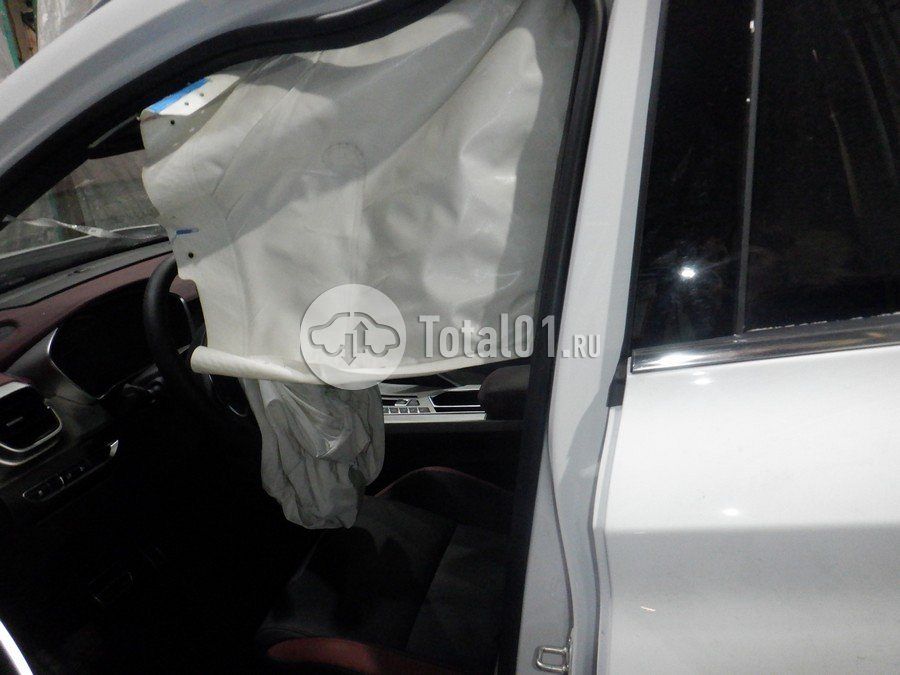 Фото Geely Coolray 166
