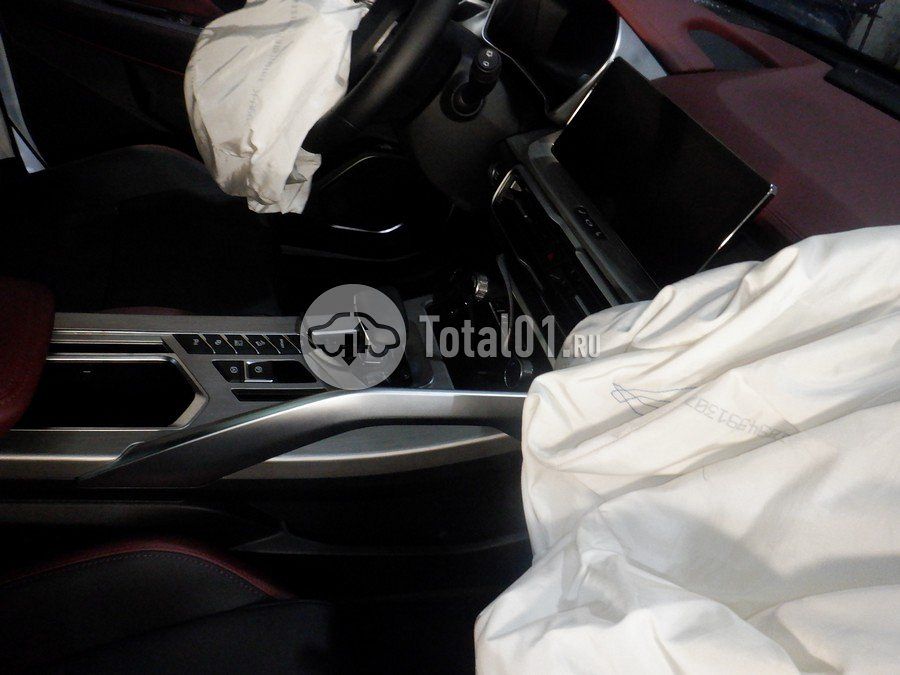 Фото Geely Coolray 214