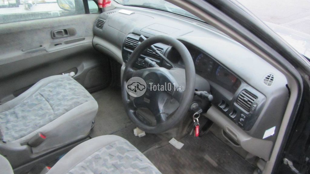Фото Nissan R Nessa 172