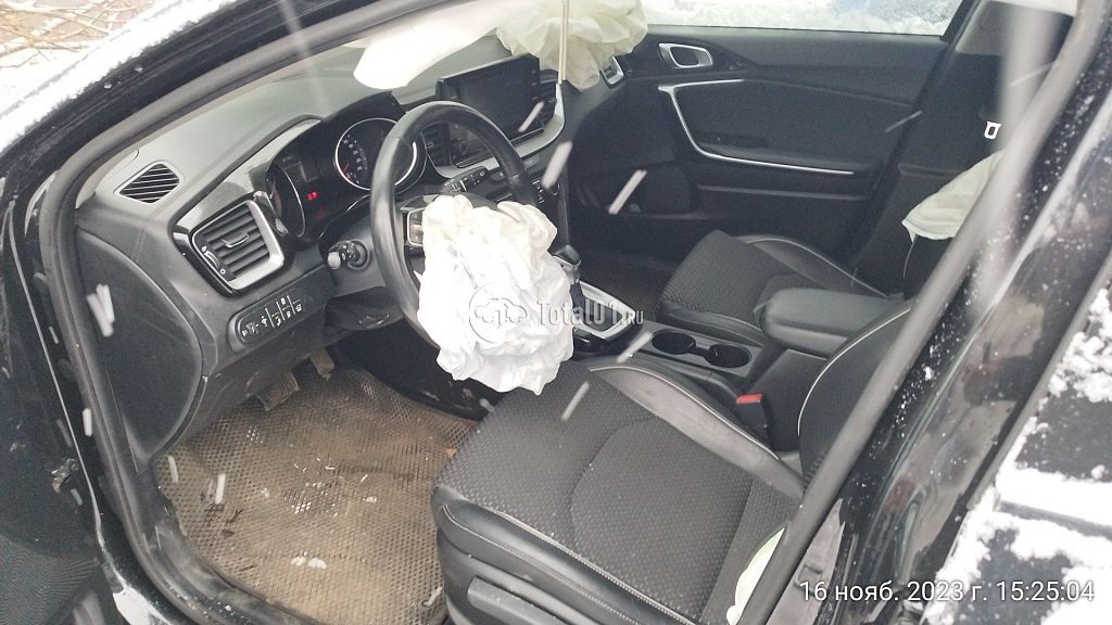 Фото KIA cee\'d 72
