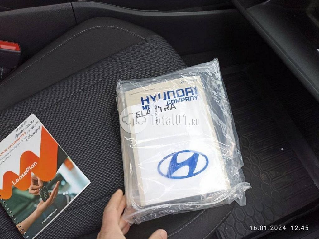 Фото Hyundai Elantra 158