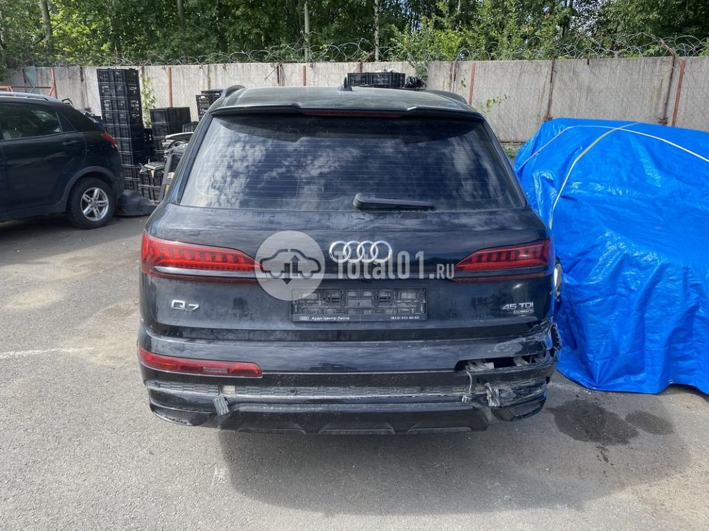 Фото Audi Q7 96