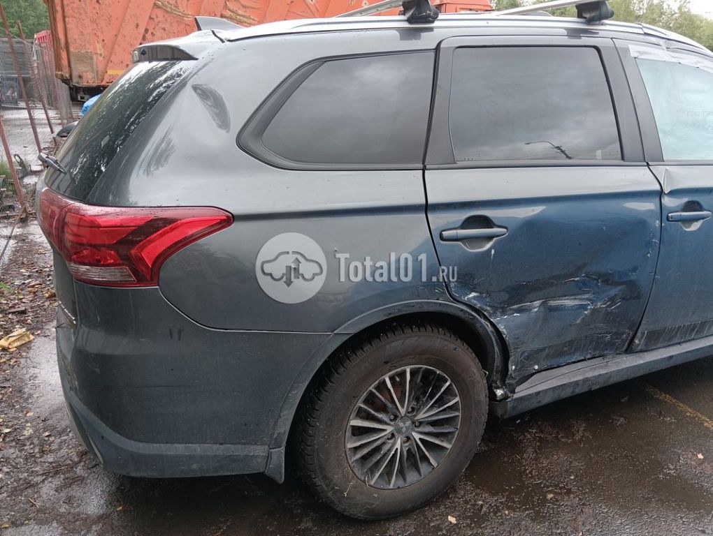 Фото Mitsubishi Outlander 80