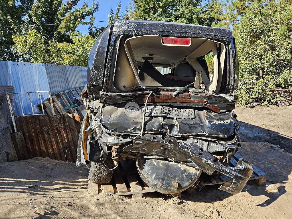 Фото Mitsubishi Montero Sport 16