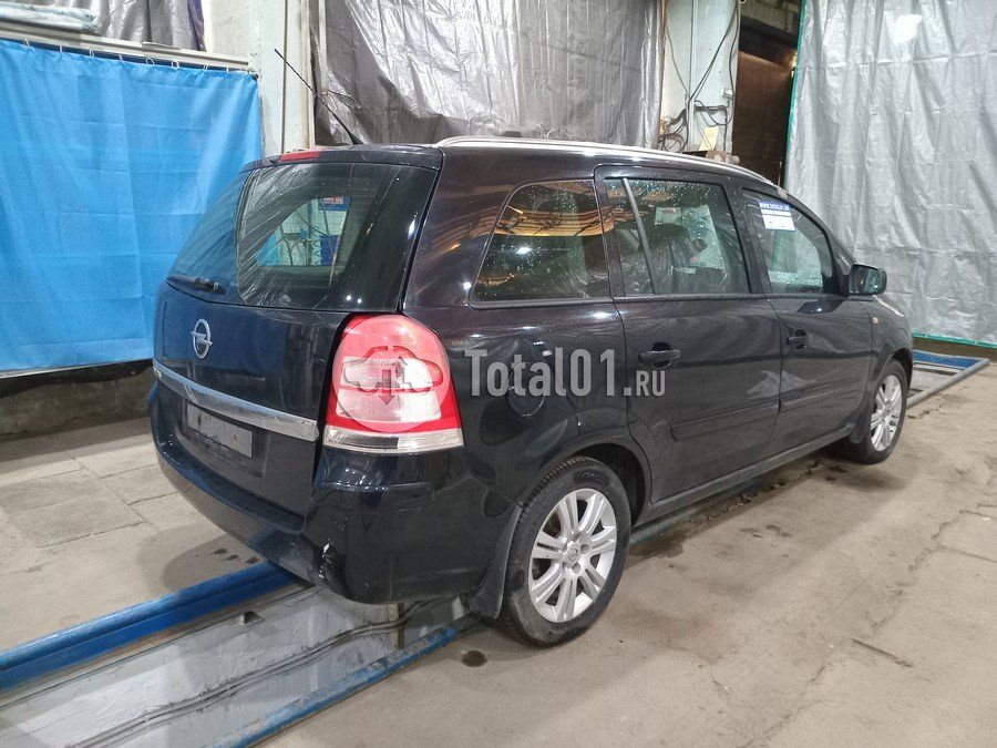 Фото Opel Zafira 18