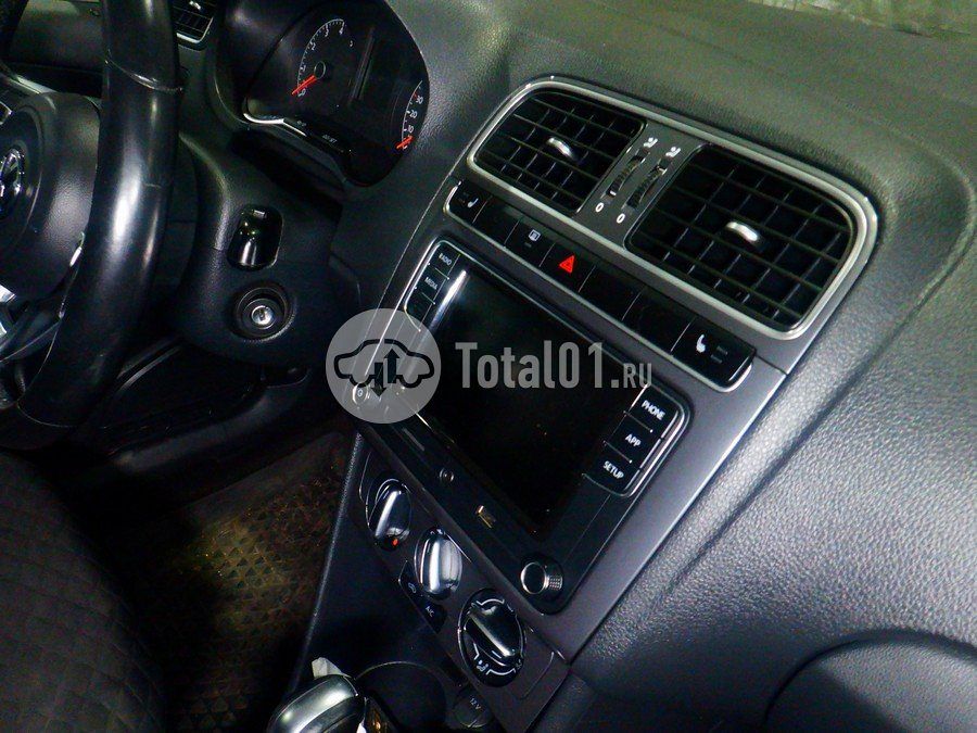 Фото Volkswagen Polo 38