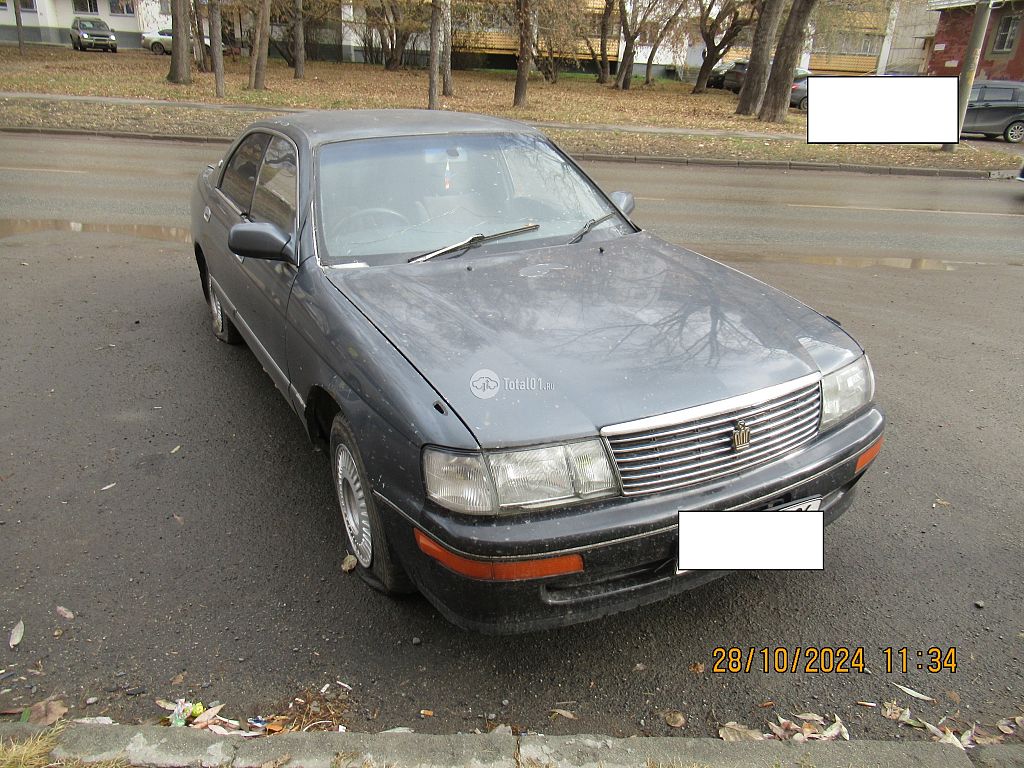 Фото Toyota Crown 8