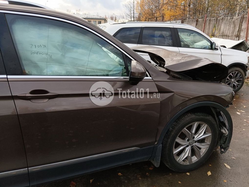 Фото Volkswagen Tiguan 16