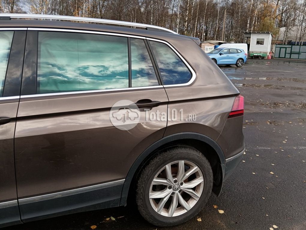 Фото Volkswagen Tiguan 30