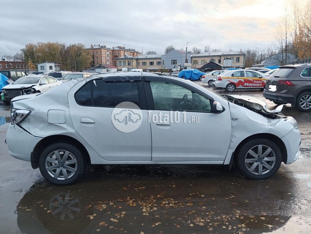 Фото Renault Logan 46