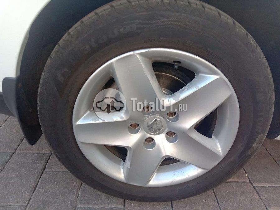 Фото Renault Fluence 14