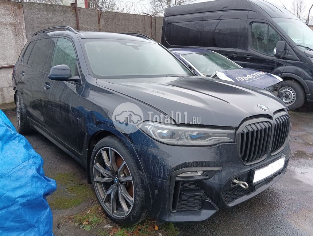 Фото BMW X7 2