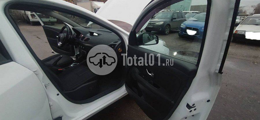 Фото Renault Fluence 26