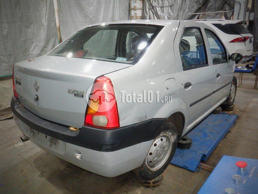 Фото Renault Logan SR 16