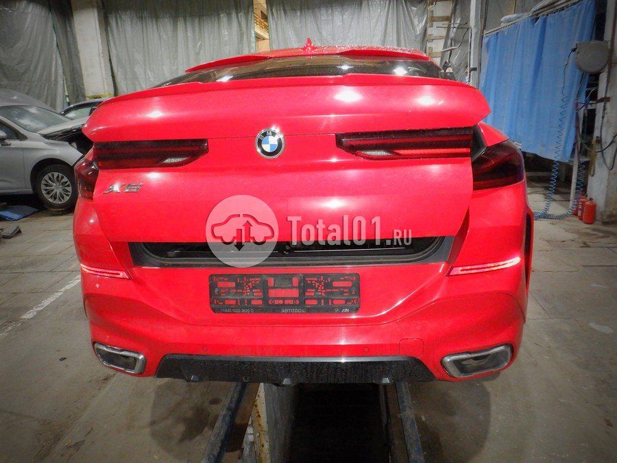 Фото BMW X6 12