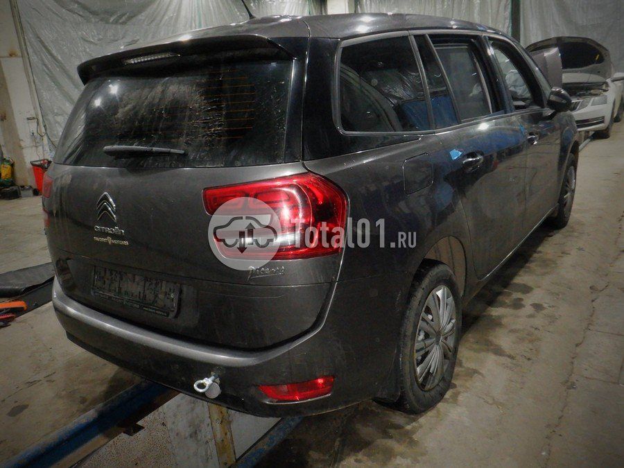 Фото Citroen C4 Picasso 14