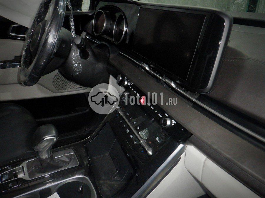 Фото KIA Carnival 32