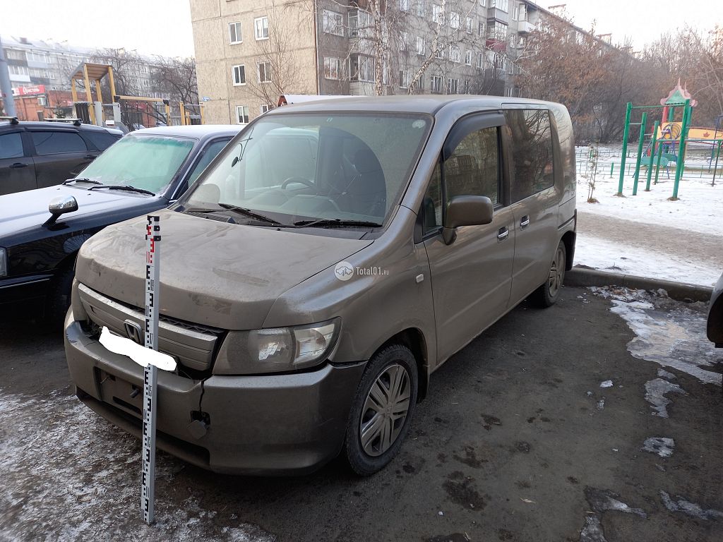 Фото Honda Mobilio 4