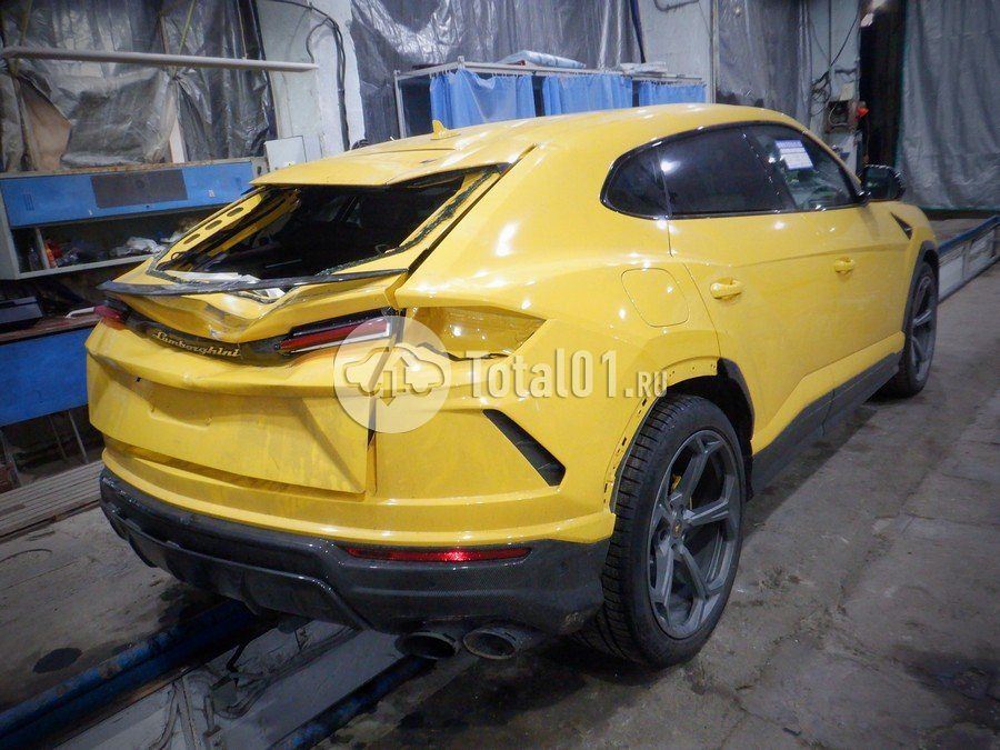 Фото Lamborghini Urus 16