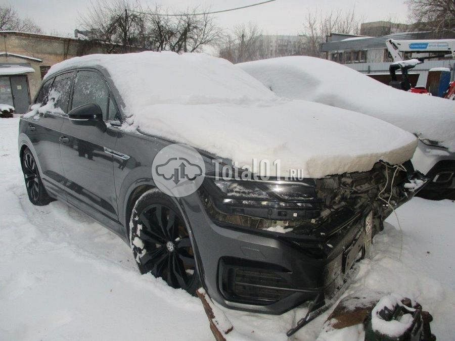 Фото Volkswagen Touareg 2