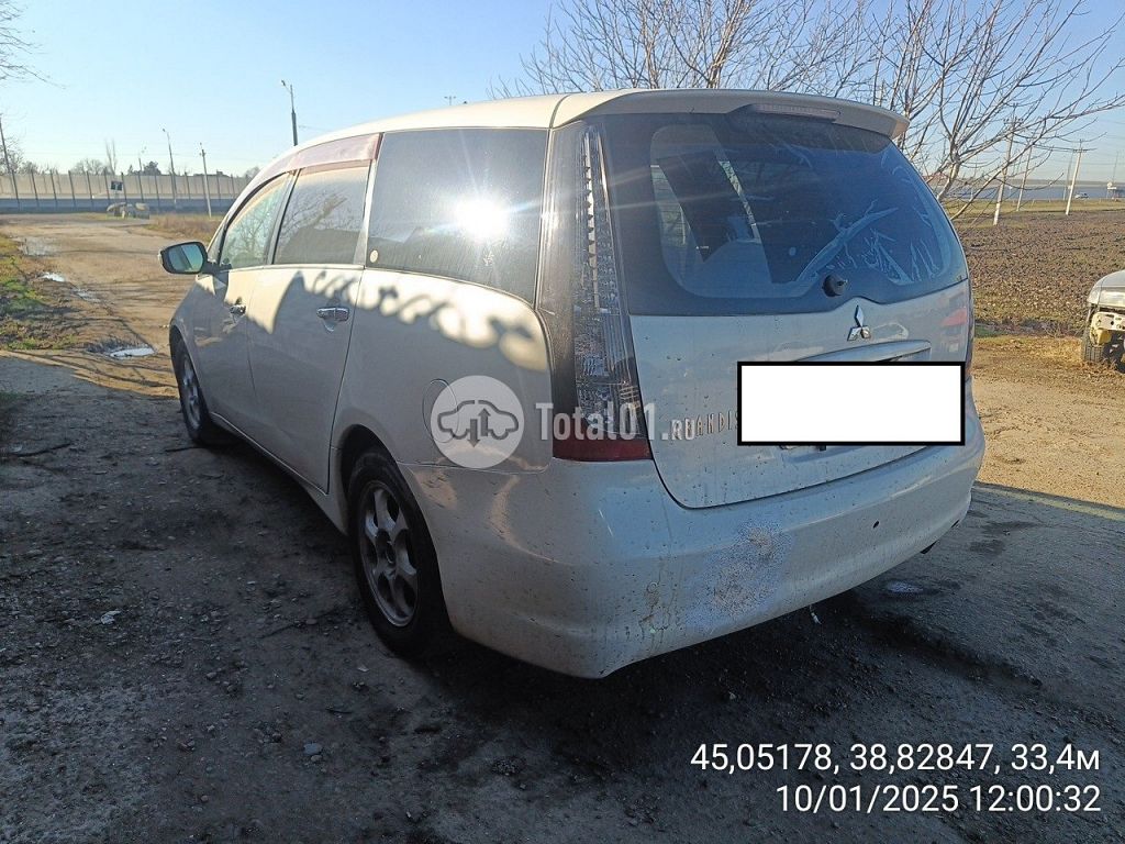 Фото Mitsubishi Grandis 10