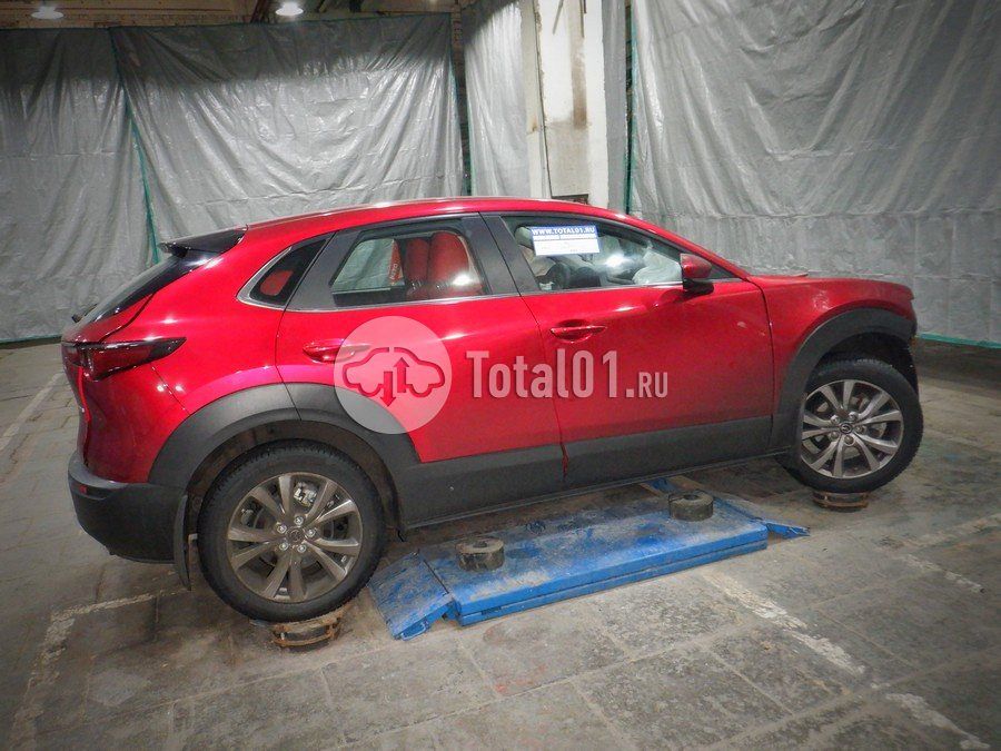 Фото Mazda CX-30 12