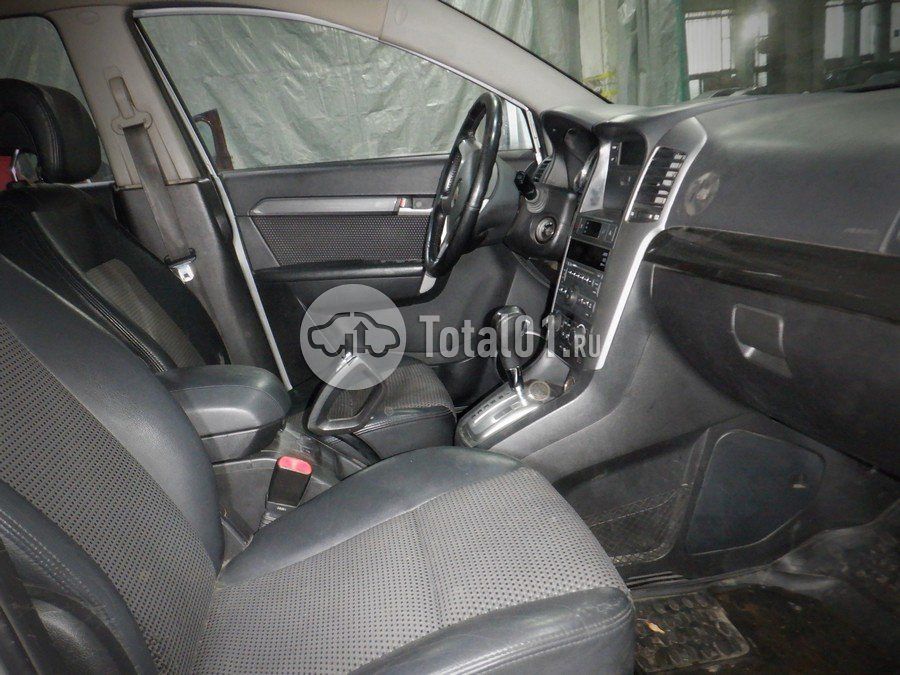 Фото Chevrolet Captiva 24