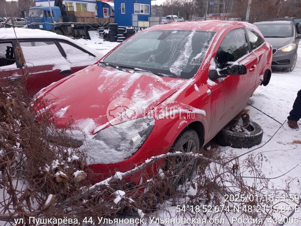 Фото Opel Astra GTC 14