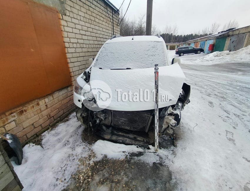 Фото Peugeot Partner 10