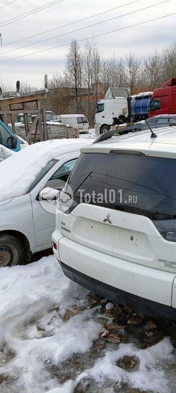 Фото Mitsubishi Outlander 320