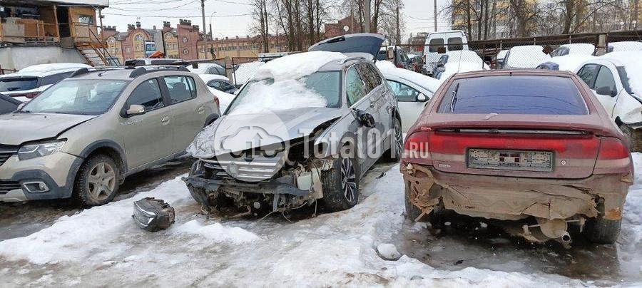 Фото Volkswagen Tiguan 8