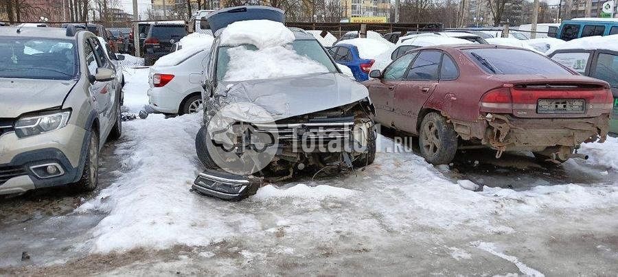 Фото Volkswagen Tiguan 16