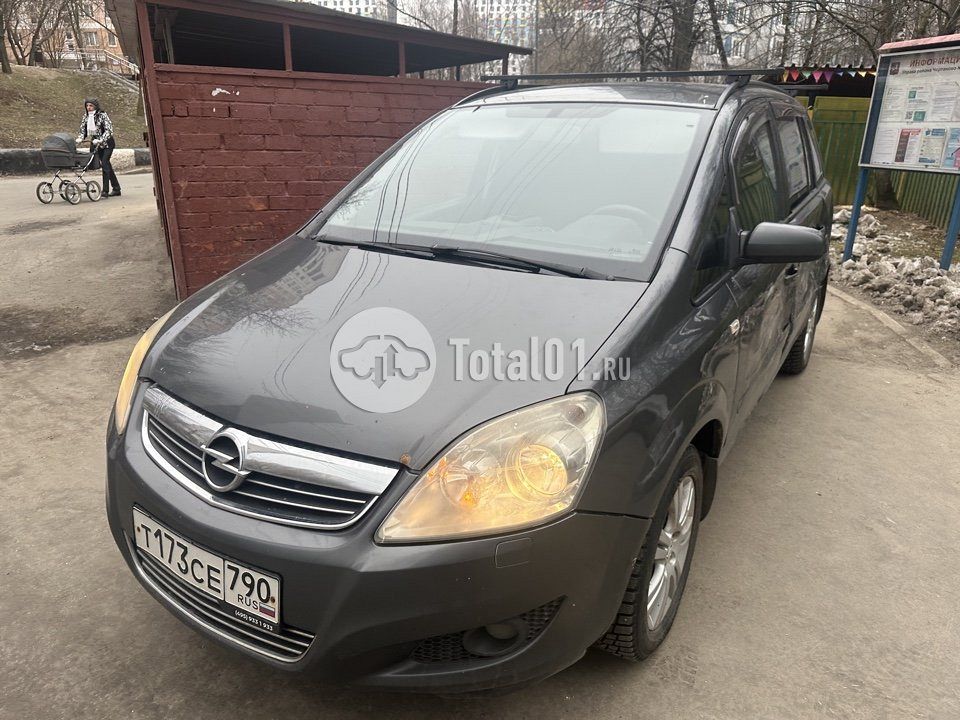 Фото Opel Zafira 26