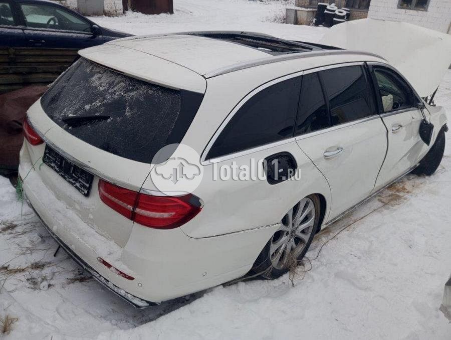 Фото Mercedes-Benz E-класс 2