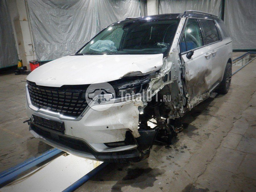 Фото KIA Carnival 6