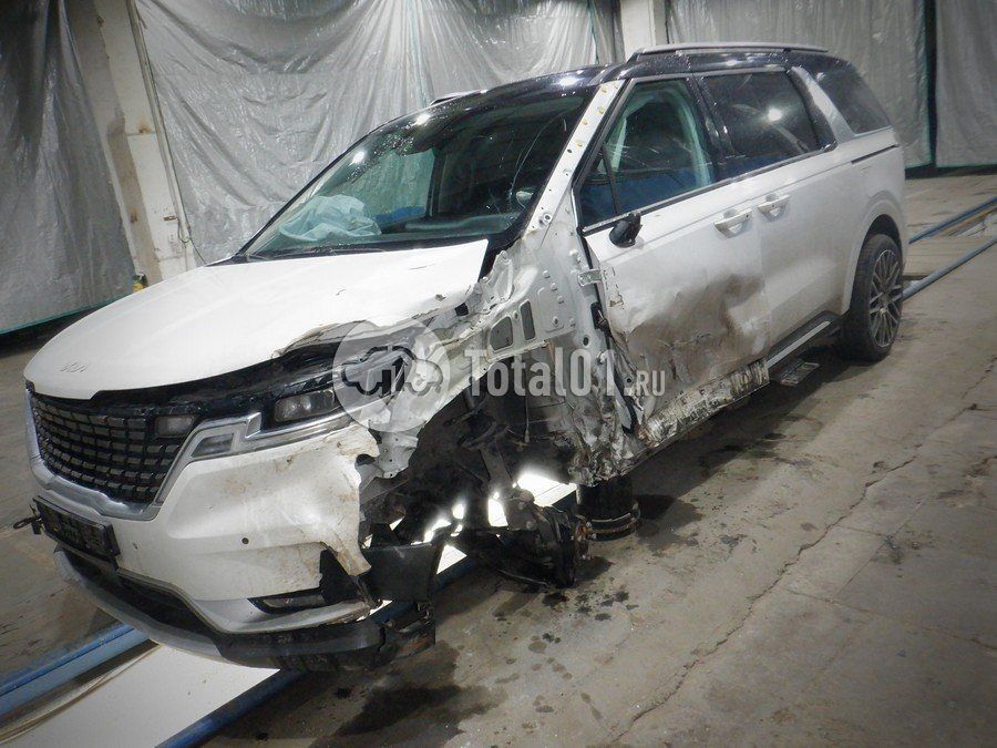 Фото KIA Carnival 8