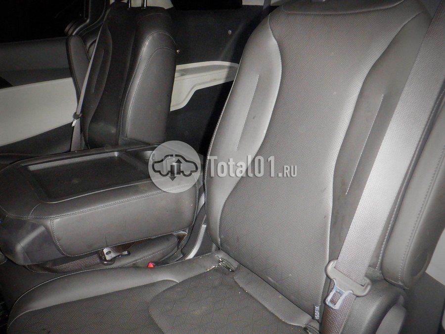 Фото KIA Carnival 90