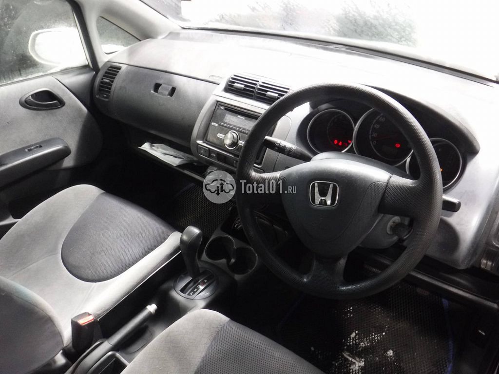 Фото Honda Fit 12