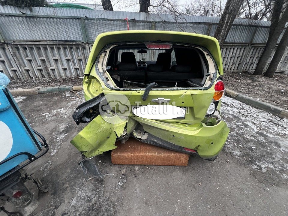 Фото Chevrolet Spark 14