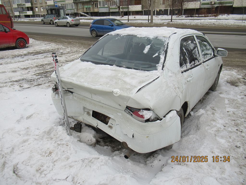 Фото Mitsubishi Lancer Cedia 2