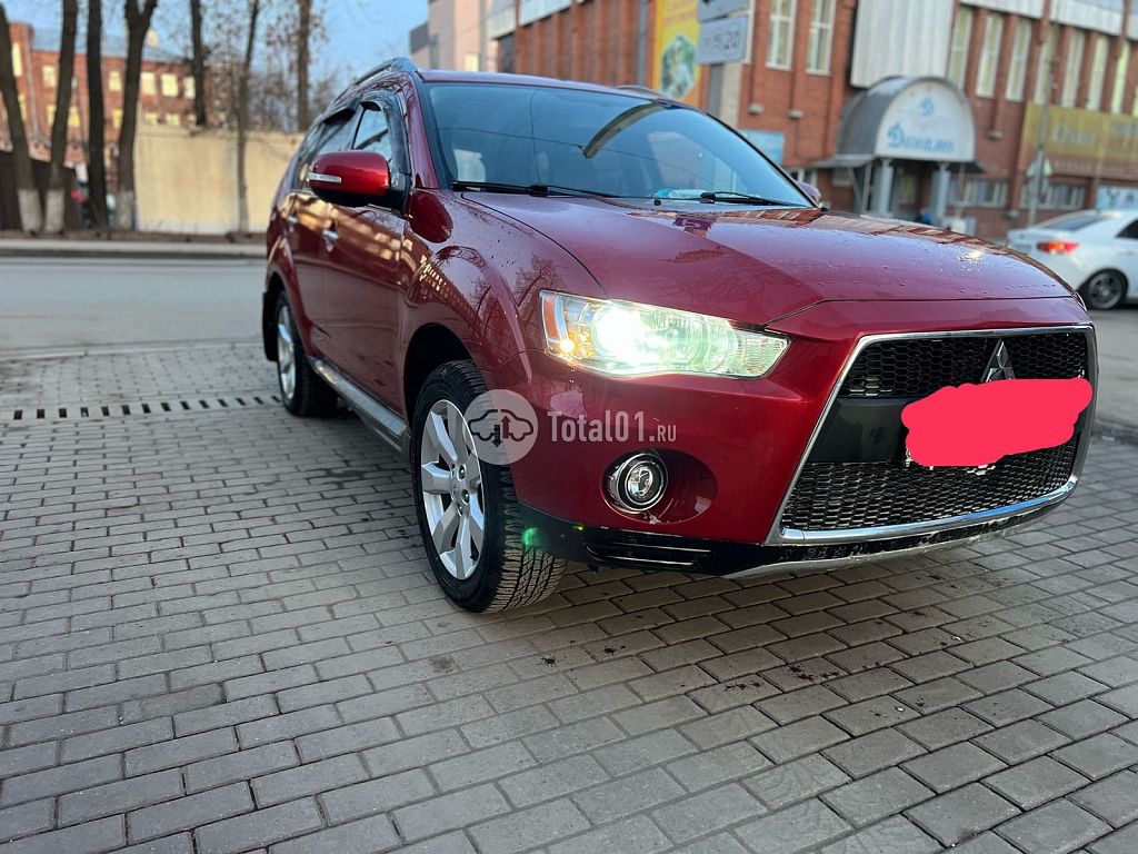 Фото Mitsubishi Outlander 4
