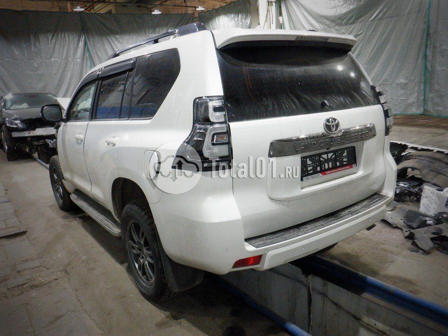 Фото Toyota Land Cruiser Prado 14