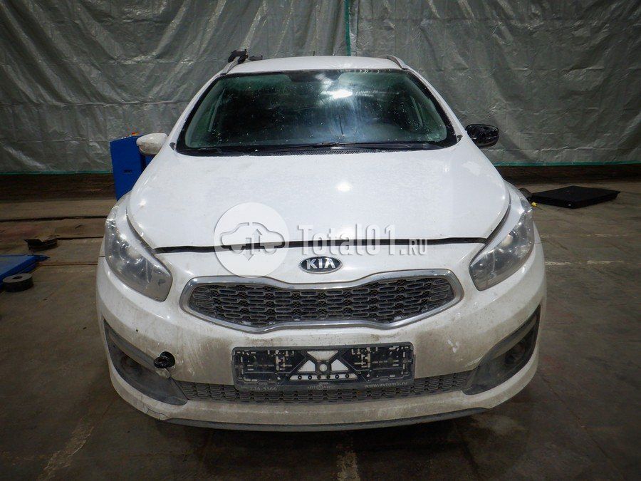 Фото KIA cee\'d 4